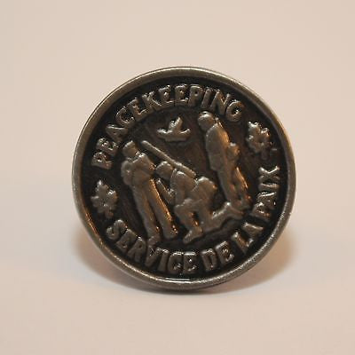 Lapel Pin, Canadian Peacekeeping Service Medal