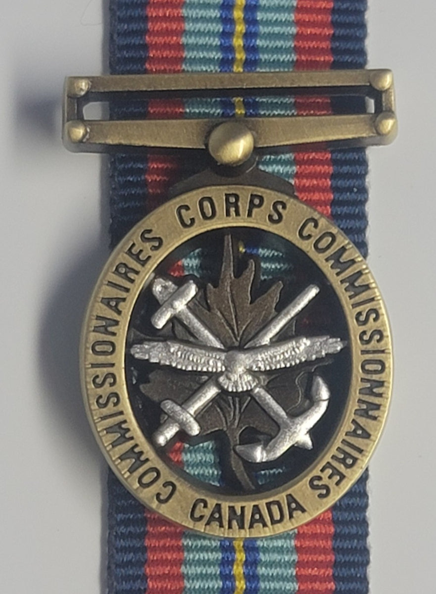 Canadian Corp of Commissionaires Distinguished Service Medal – Defence ...