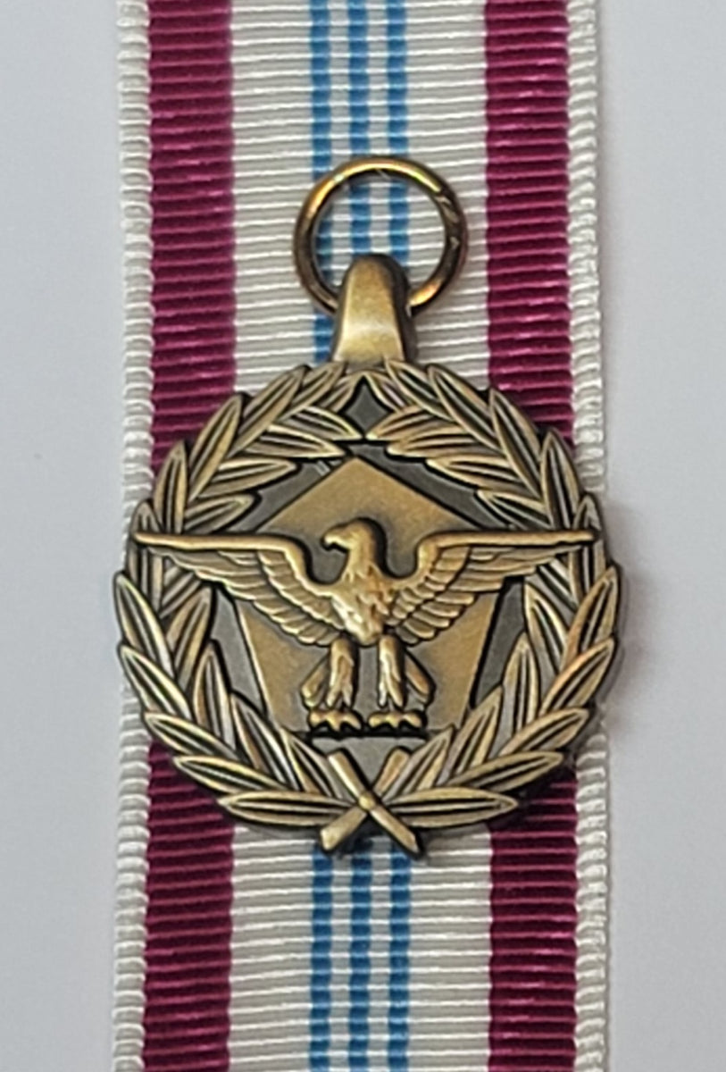 United States Defense Meritorious Service Medal – Defence Medals Canada