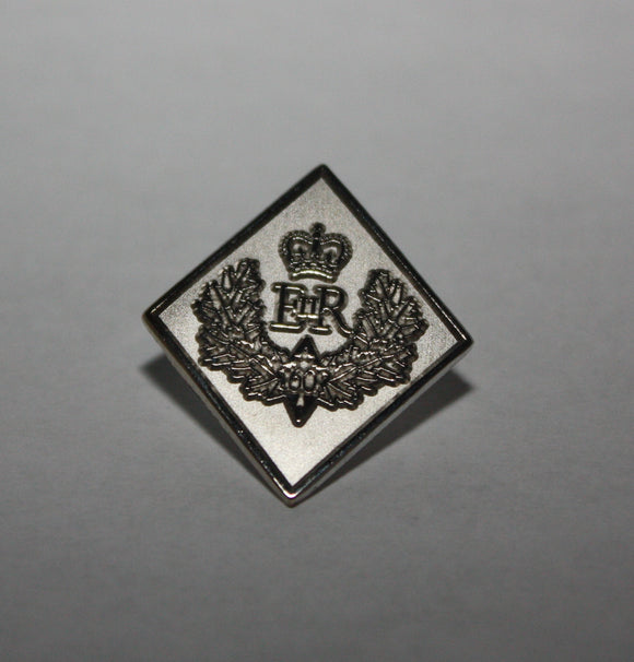 Queen's Diamond Jubilee Medal, Lapel Pin